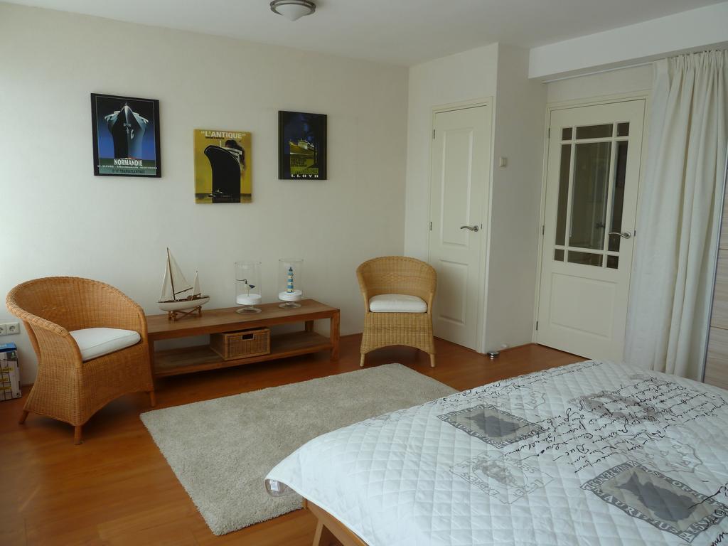 Appartement "Zicht Op De Vuurtoren" ノールトウェイク 部屋 写真
